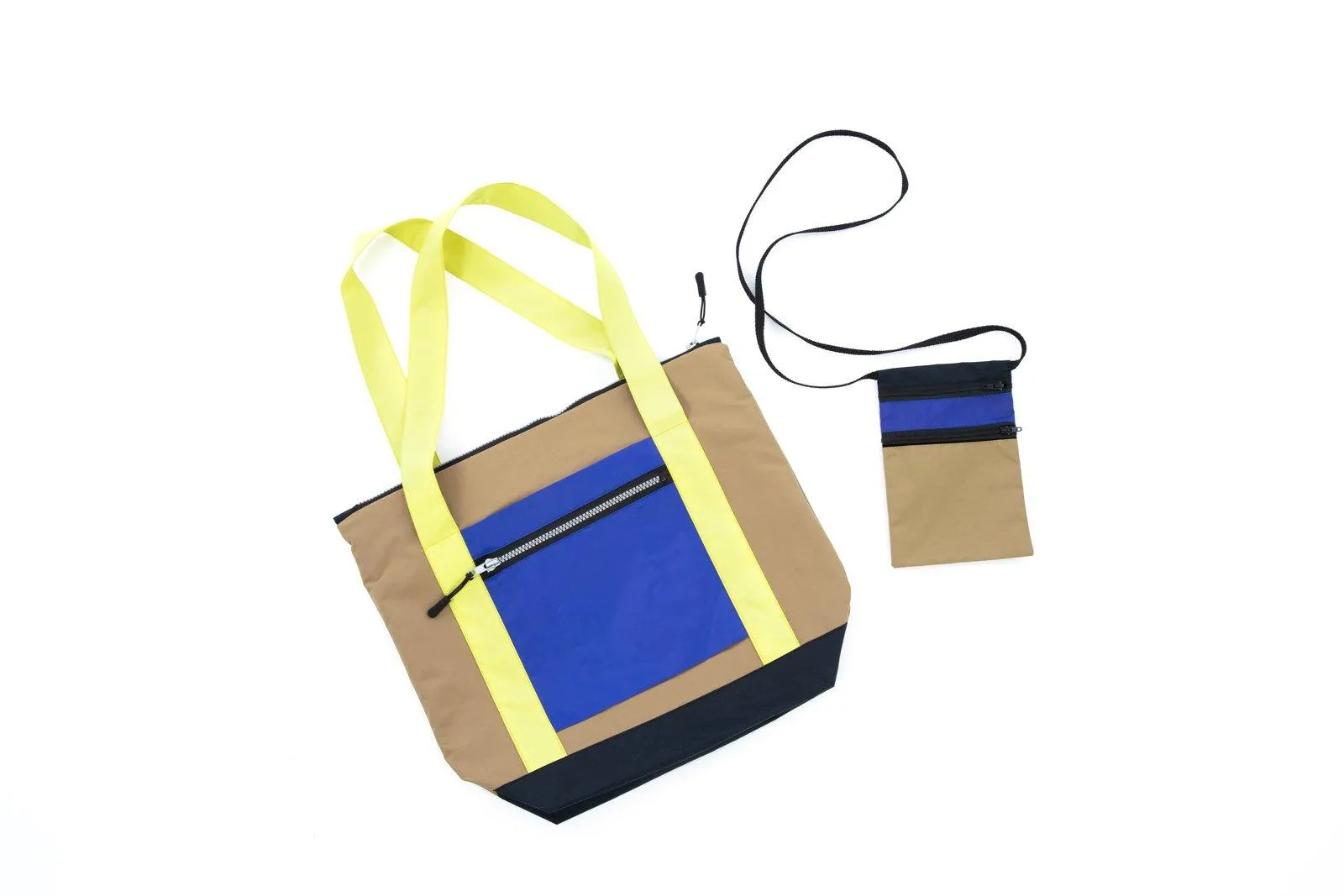 2019 // GALAXIE 3 - Travel Accessories