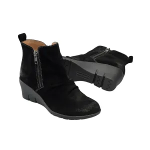 Ana - Black Suede (M).