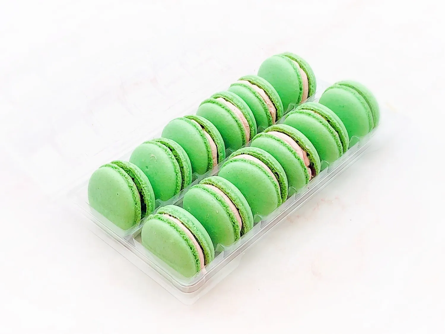 Apple-Strawberry Vegan Macarons