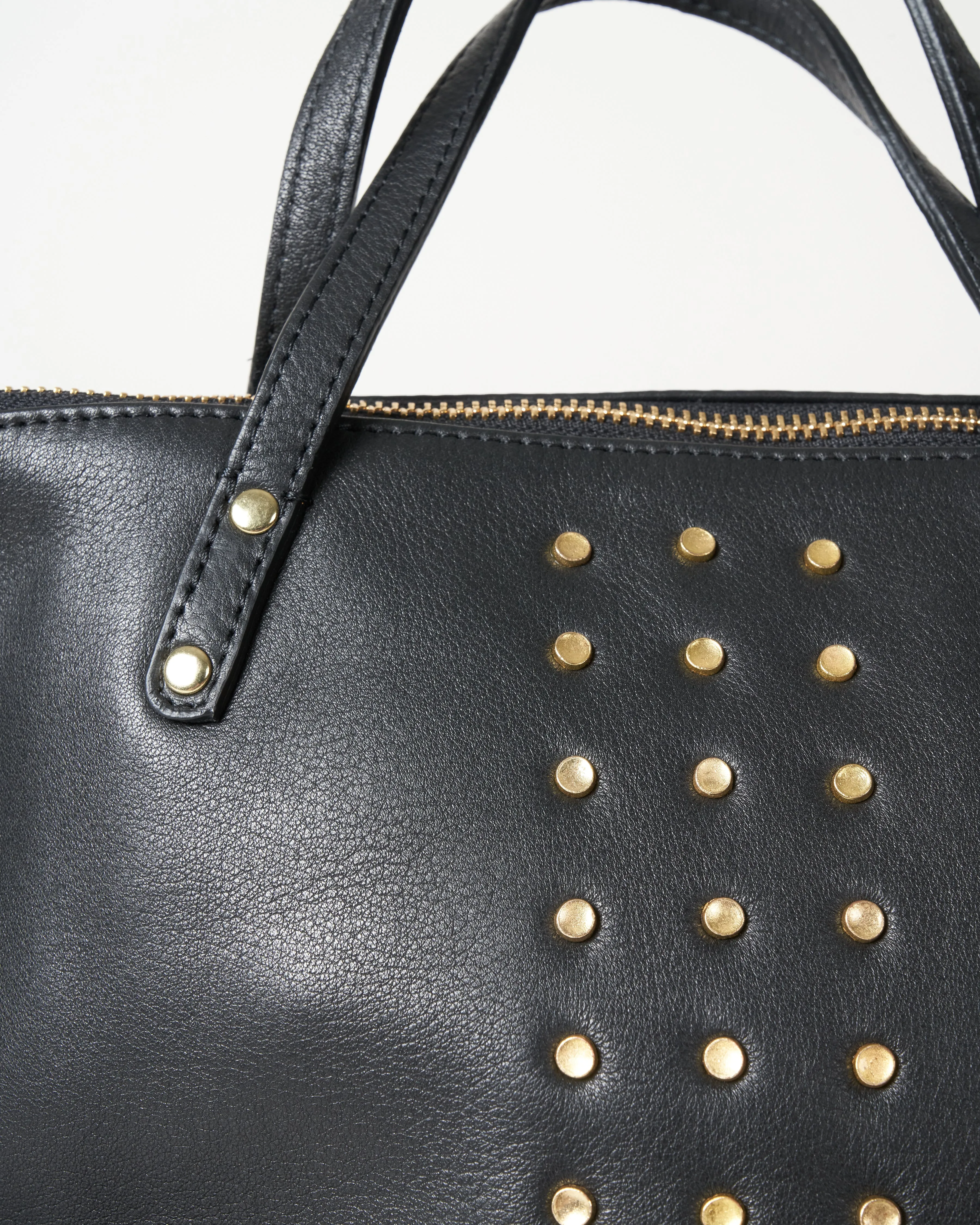 brass stud devon holdall bag - black