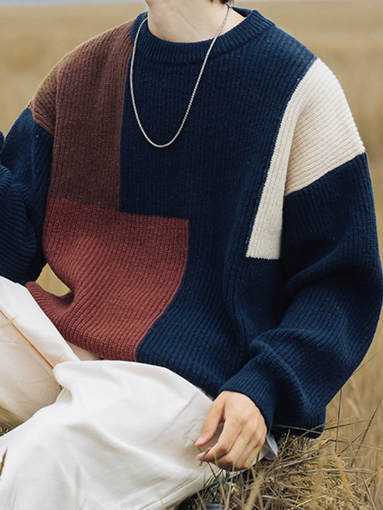 Casual Contrasting Color Knitted Texture Crew Neck Sweater