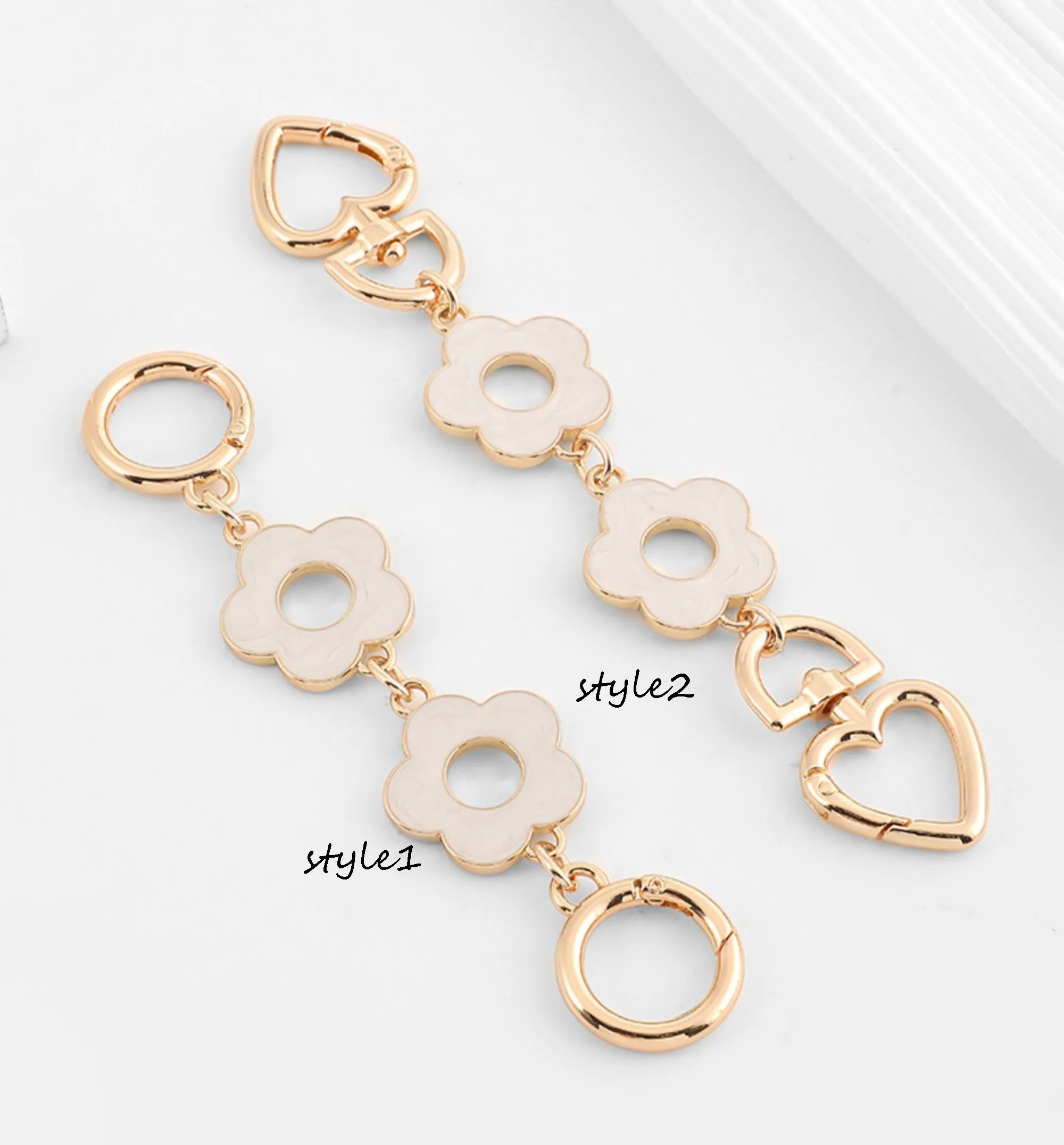Coach bag flower extension chain,LV Pochette Accessoires Shoulder strap,Coach underarm chain accessory.