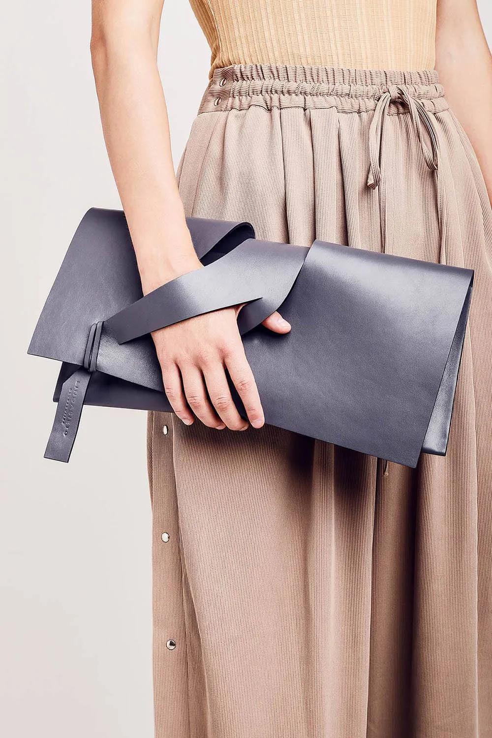 Diagonal Slashed Clutch Borítéktáska - Size   Colour Options