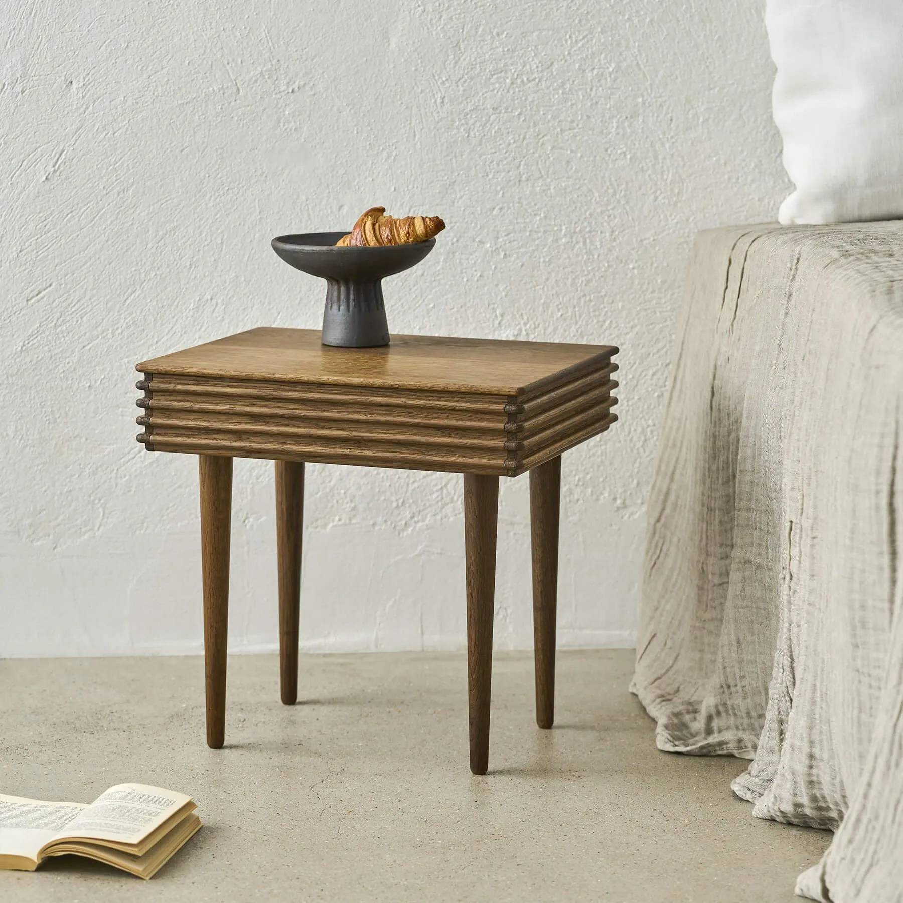 DK3 Groove Night Table
