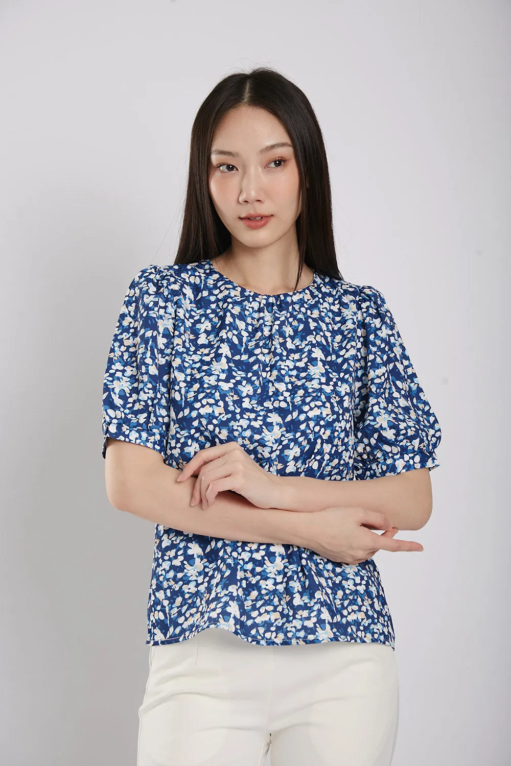 Glaiza Blouse in Blue Floral