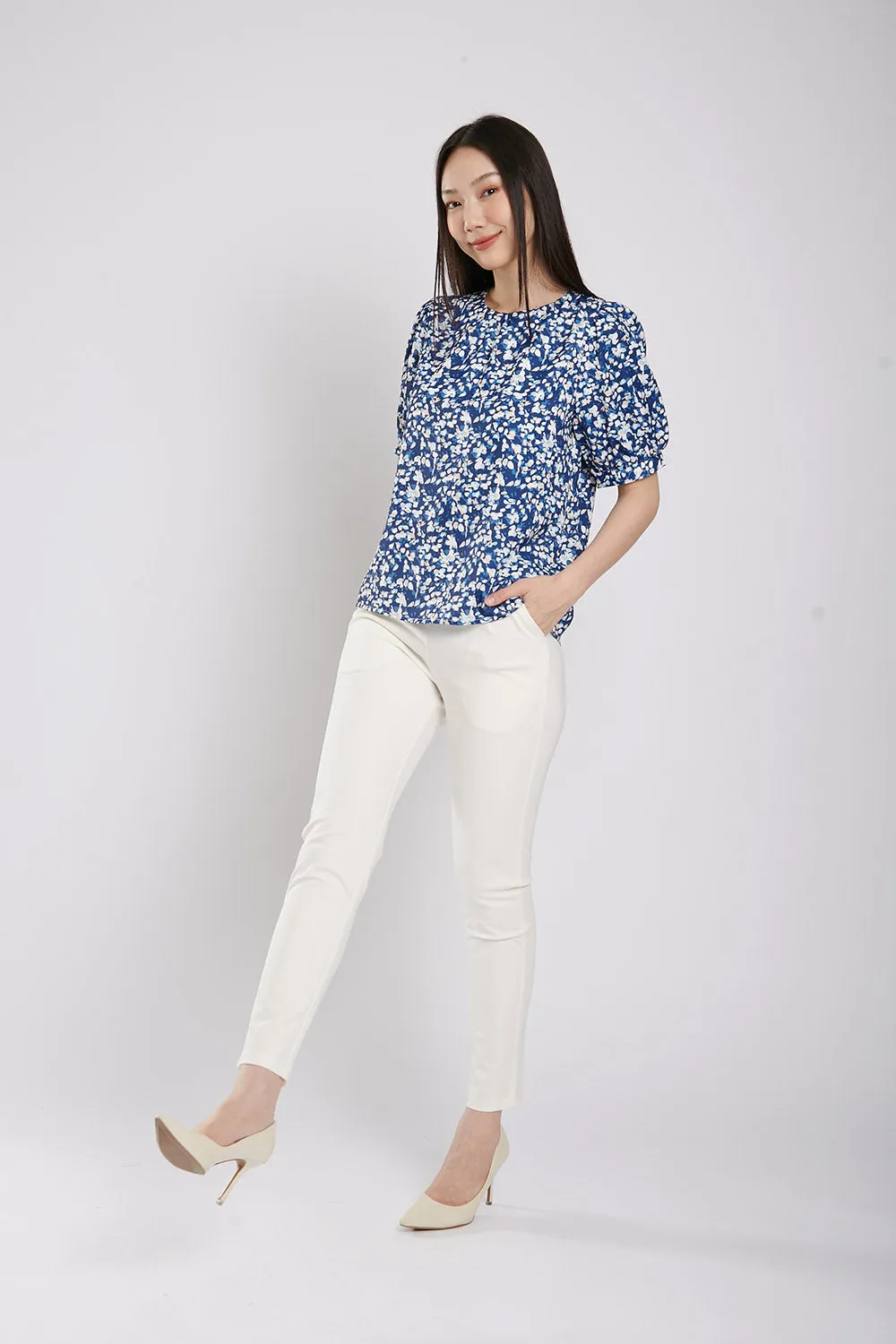 Glaiza Blouse in Blue Floral