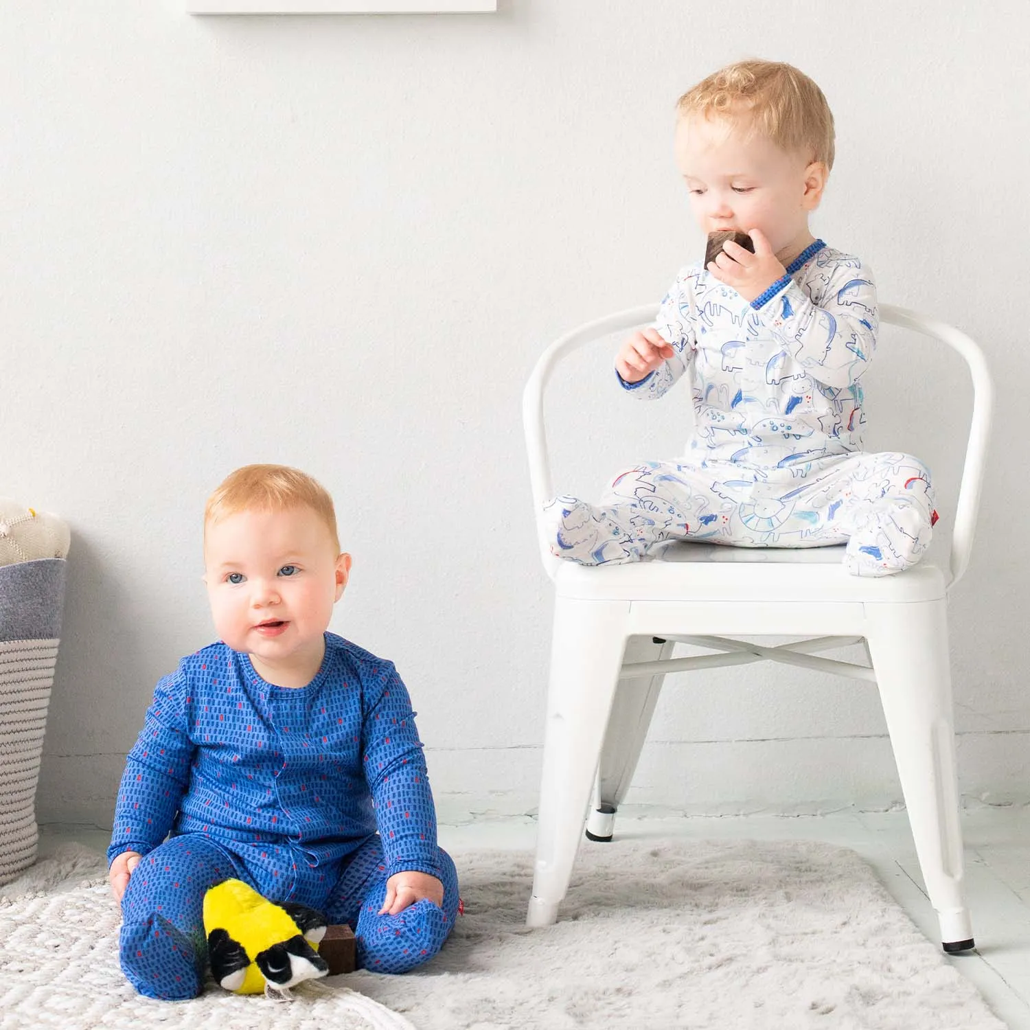 Magnetic Me Roarsome Dots Modal Magnetic Footie