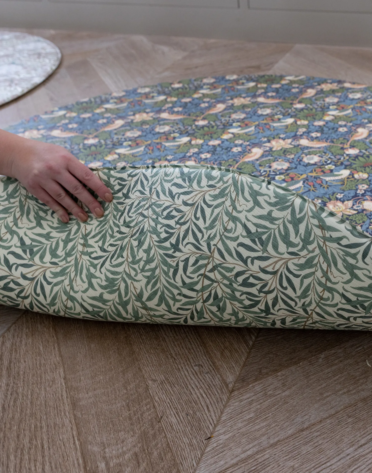 Morris & Co. The Strawberry Thief Playmat