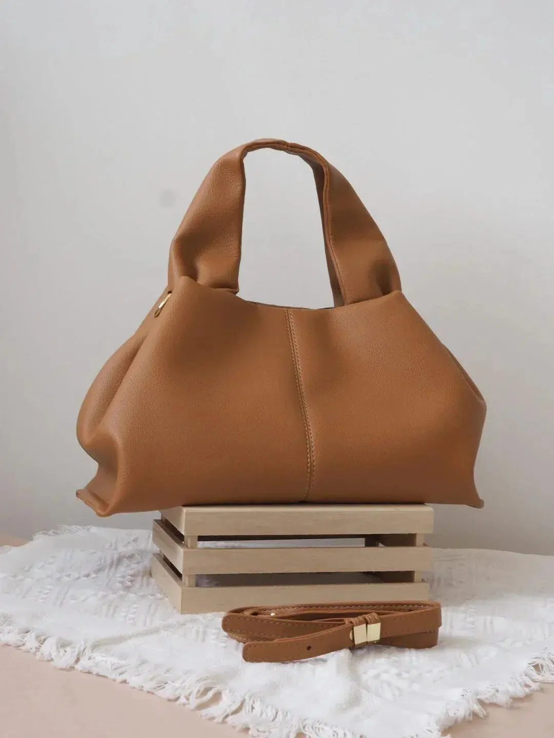 Nerina – Timeless refined design – Handbag