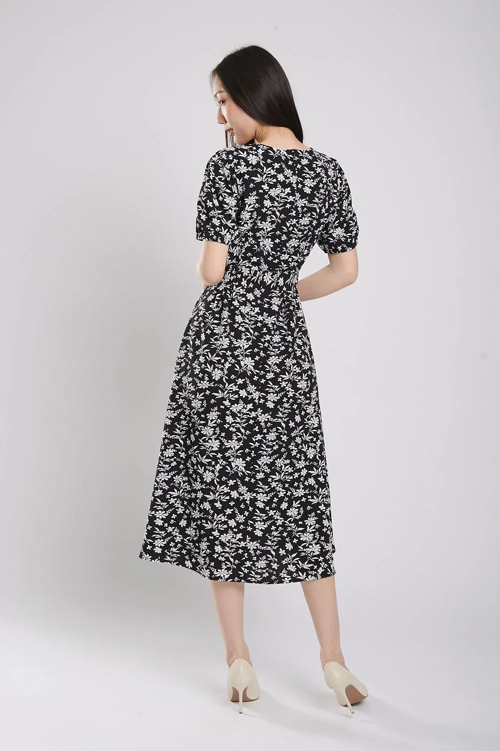 Quintessa Maxi Dress in Black Floral Print