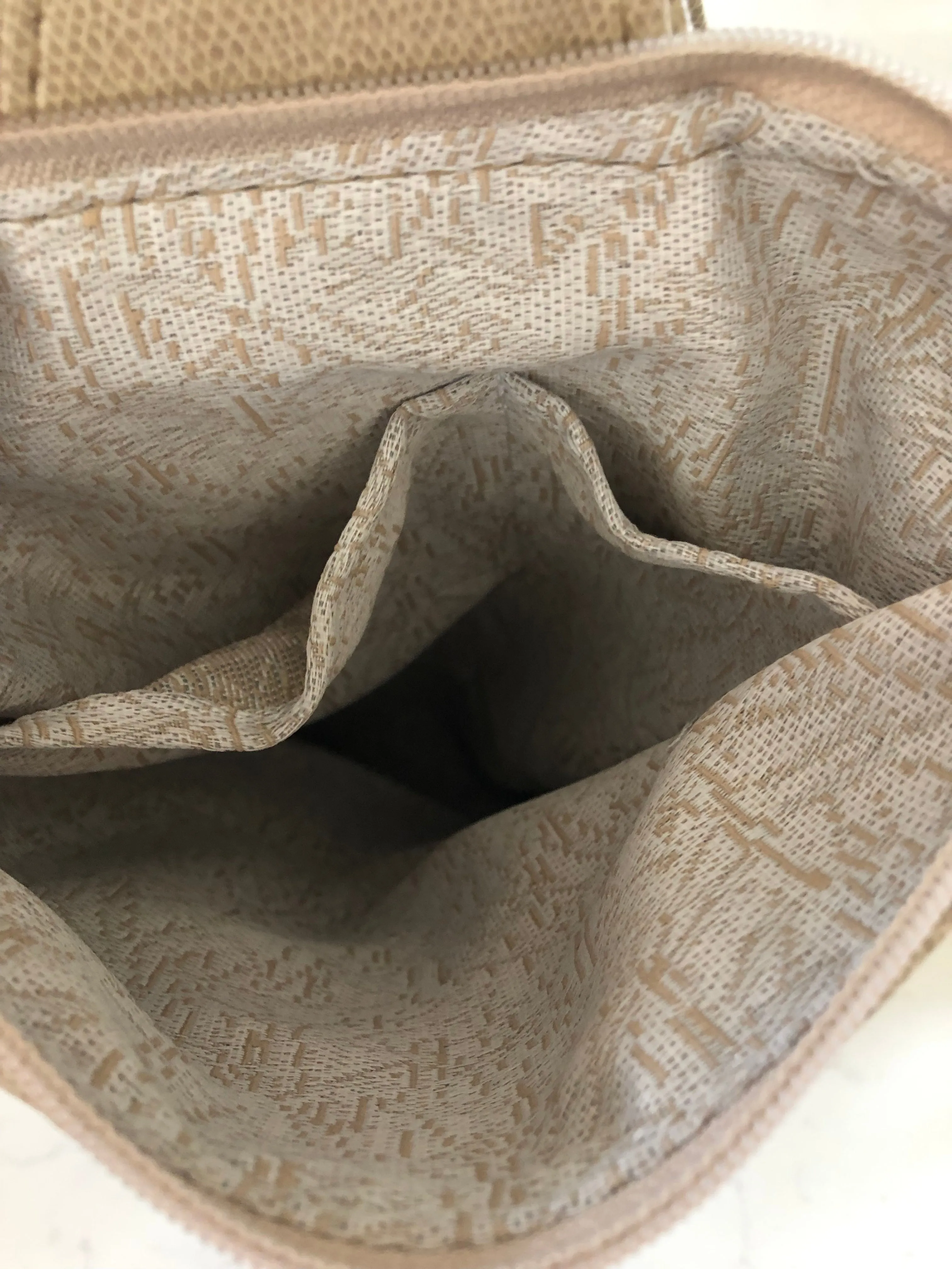 Vegan Vertical SlingBag 2202